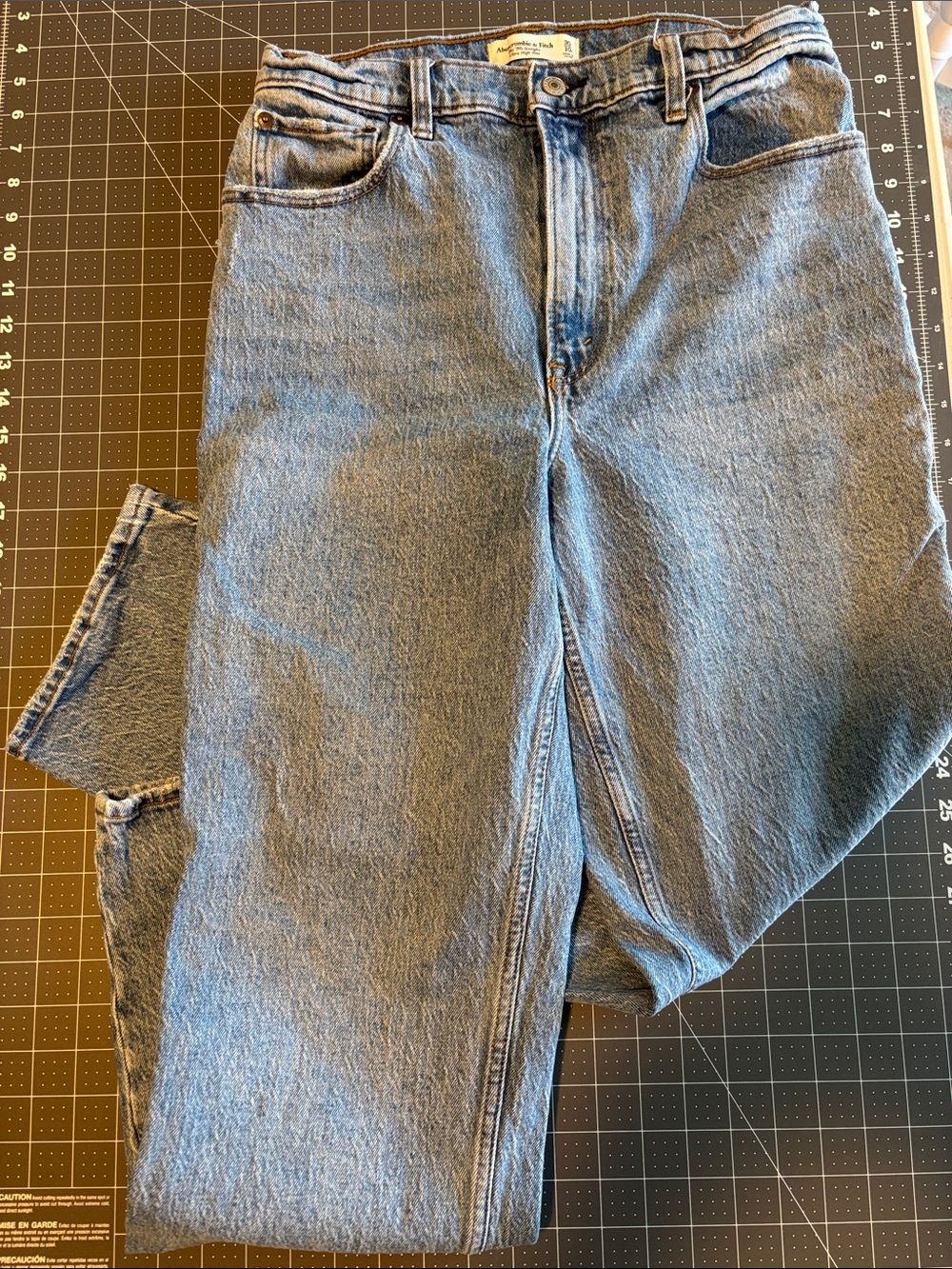 Abercrombie & Fitch The 90’s Straight Ultra High Rise Denim Jeans - Light Blue